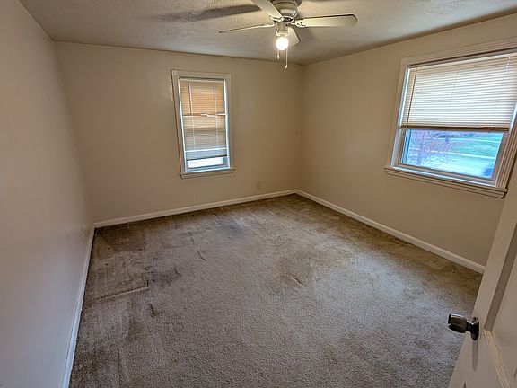 4th image of 25270 Lake Shore Blvd