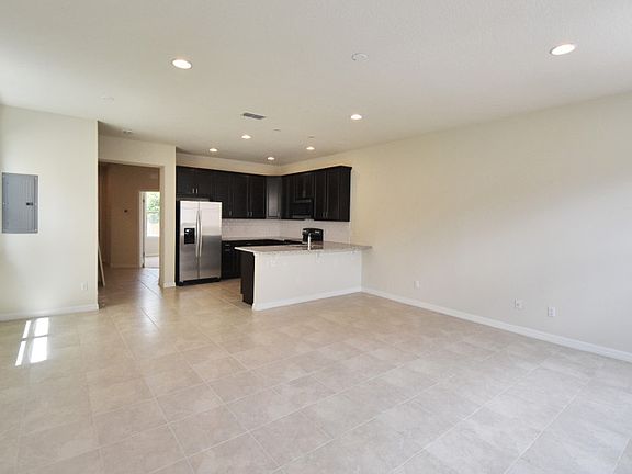 3rd image of 5025 Walker St