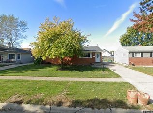 33755 Newport Dr, Sterling Heights, MI 48310