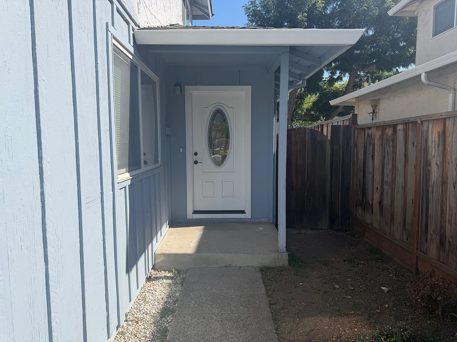3 bed, 1.5 bath, 1180 sqft, $3,500 — Photo 2
