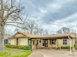 2116 Stonehenge Dr, Garland, TX 75041