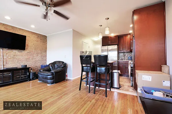 Rented by ZealEstate Group Inc | media 38