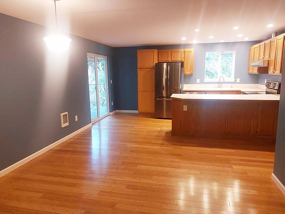 Slider to large back deck from kitchen