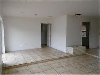 3rd image of 90 River Cliff Ln