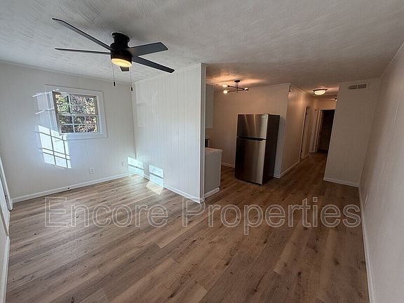 4th image of 310 Depot St