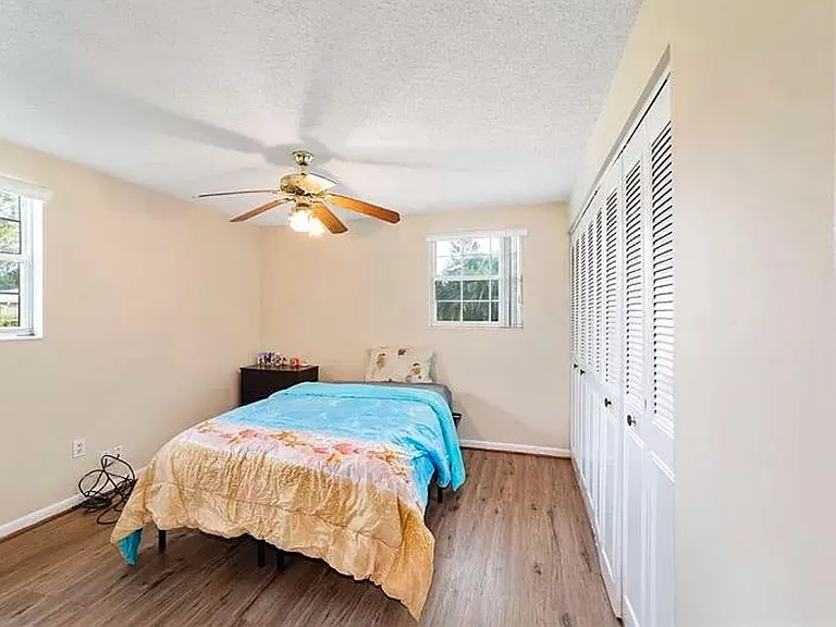 3931 SW 143rd Lane Rd — Photo 8