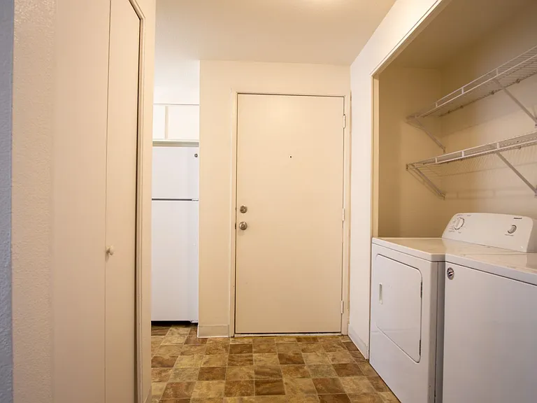 147A - Park Place Apartments — Photo 9
