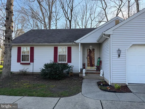 9 Spruce Ave, Hammonton, NJ 08037