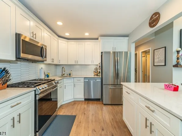 202 Irving Pl, Bernards Twp., NJ 07920