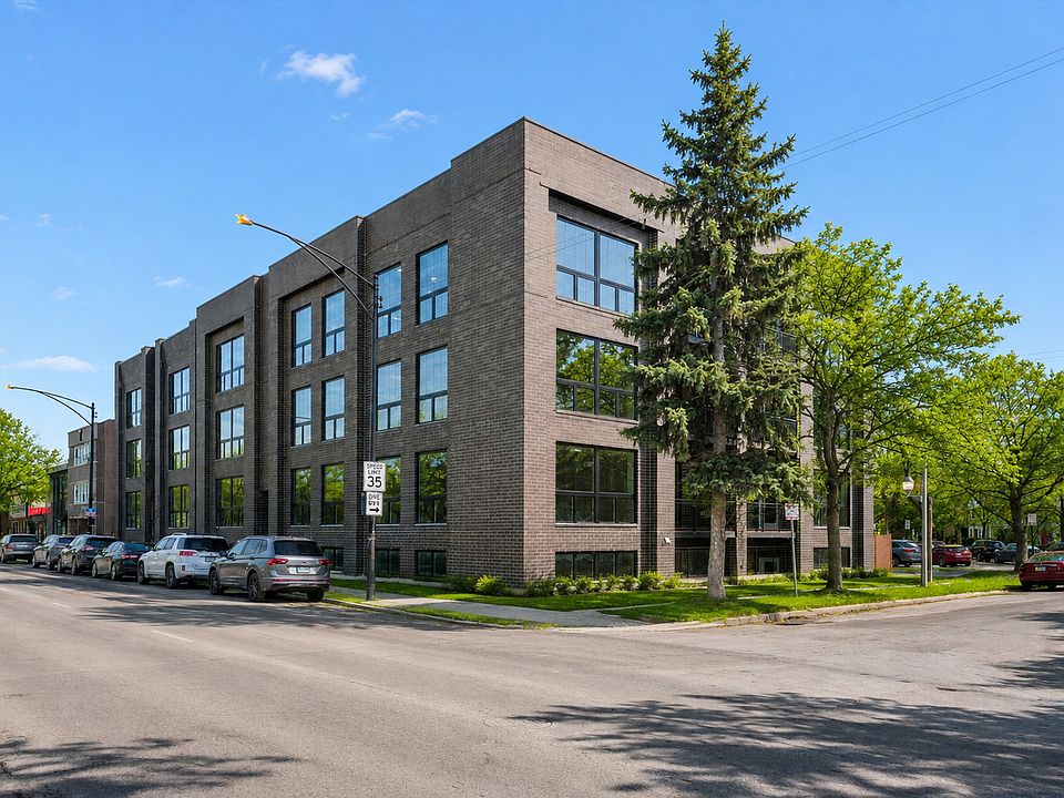 1st image of 5830 N Lincoln Ave #3W