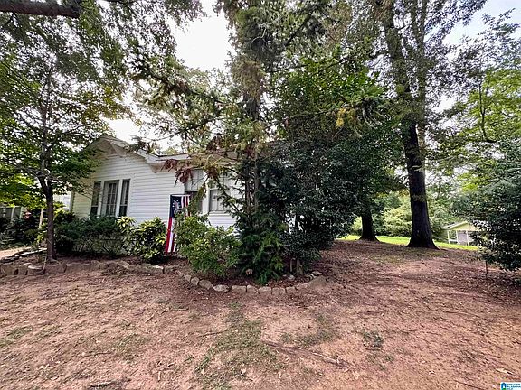 2nd image of 3007 Circle Dr