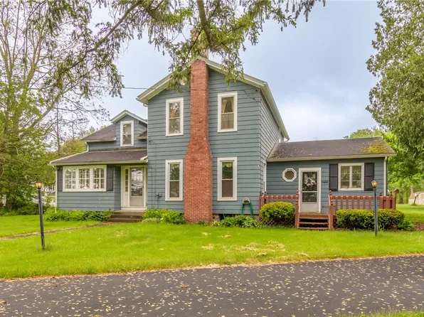 3251 Walworth Rd, Walworth, NY 14568