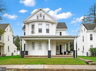 31 S 3rd St, Mount Wolf, PA 17347