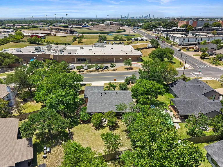 1510 Coronado Hills Dr — Photo 24