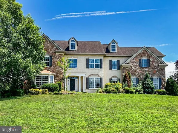 18 Nicole Ct, Woolwich Township, NJ 08085