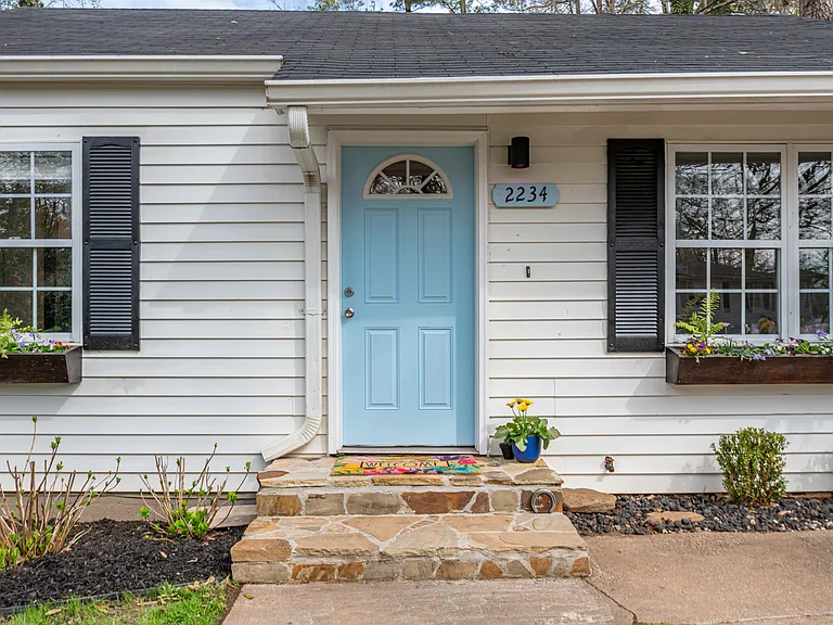 2234 Brunswick Ave — Photo 4