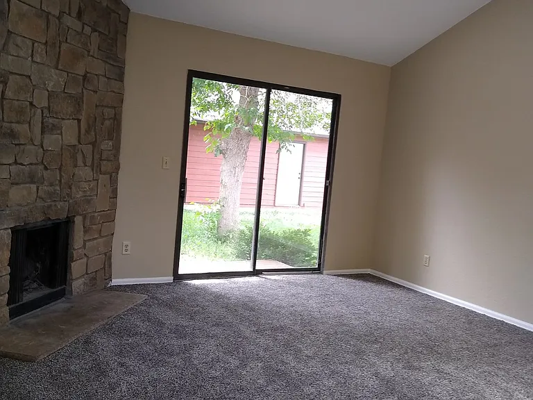 460 S Fenton St — Photo 8