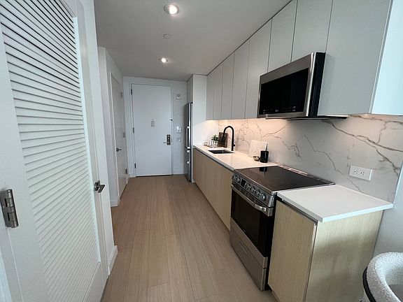 2nd image of 88 Linden Blvd APT 1B