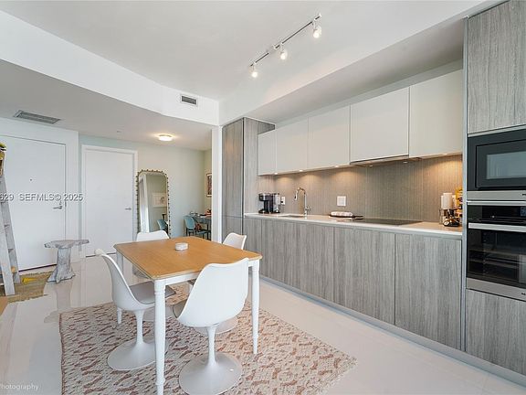 5th image of 2900 NE 7th Ave Unit 3108