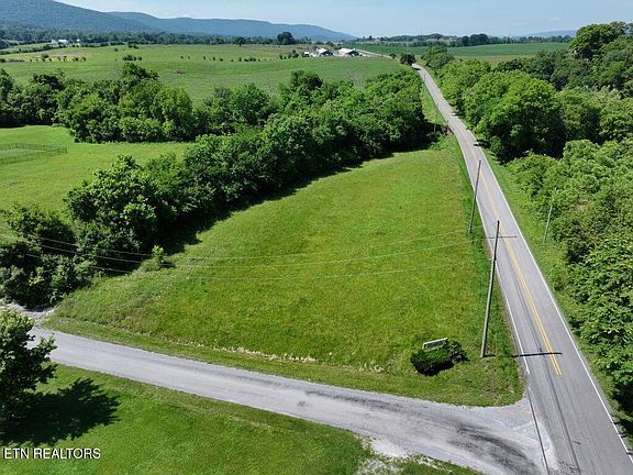 5th image of Eastwood Dr