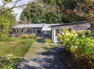 40 Indian Ter, Middletown, RI 02842