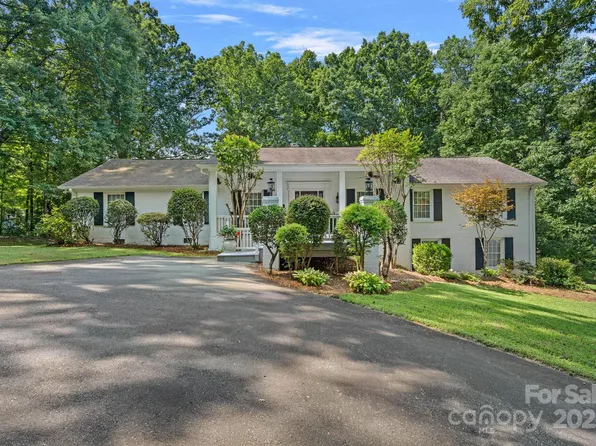 4610 Spicewood Dr, Charlotte, NC 28227