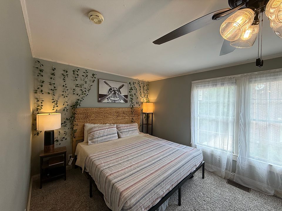 1st image of 919 Monrovia St #2