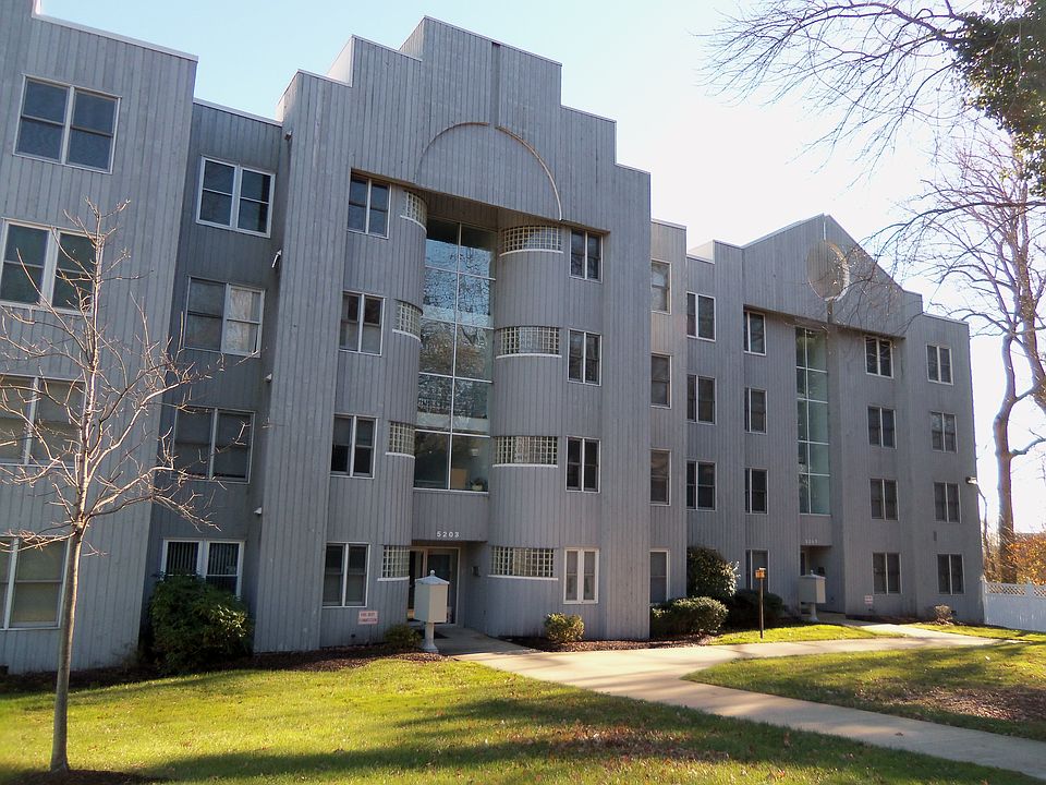 Main - Front Entrance