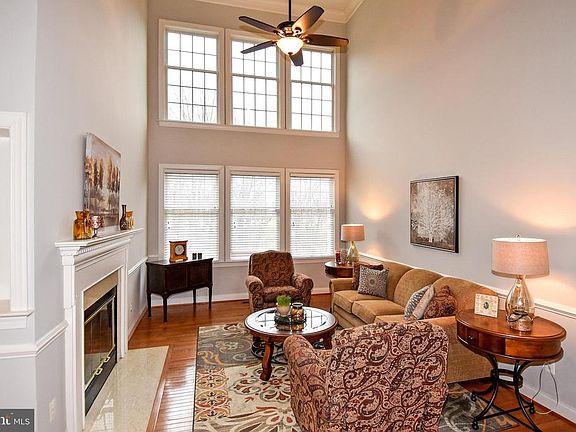 5th image of 15288 Golf View Dr