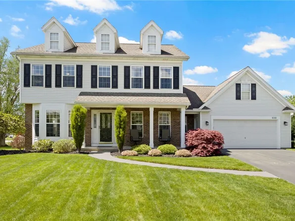 1030 Whistlers Cove Ln, Rochester, NY 14612