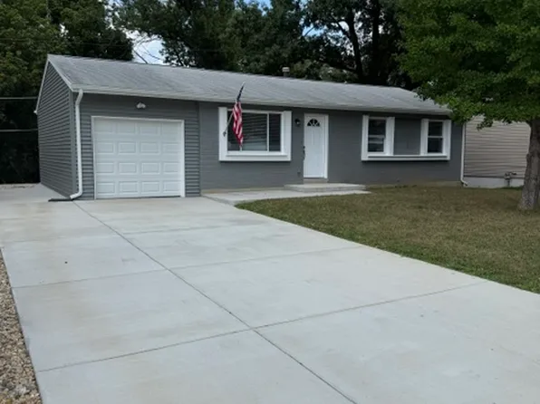 3623 Saint Alban Dr, Saint Charles, MO 63301