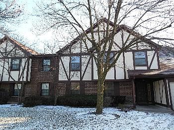 1st image of 340 Essex Ct
