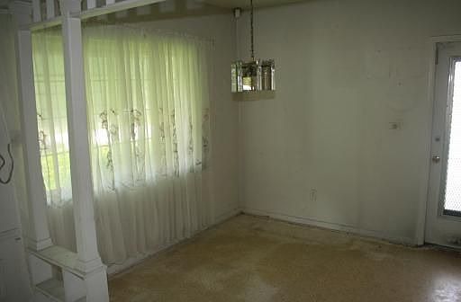 3rd image of 1111 NE 154th Ter