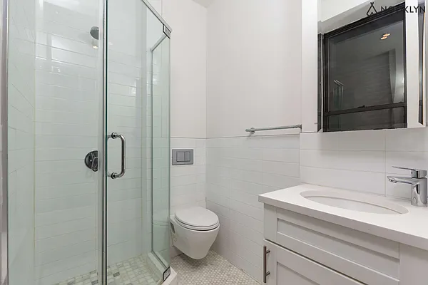 Rented by Nooklyn NYC LLC | media 4