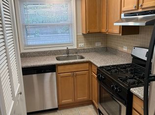 138-152 N Huffman St, Naperville, IL