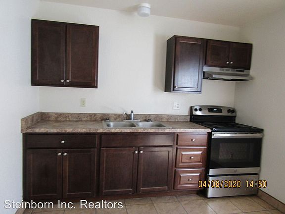 3rd image of 1615 E University Ave APT 104