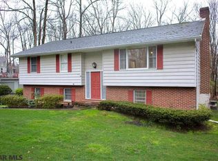604 Devonshire Dr, State College, PA 16803