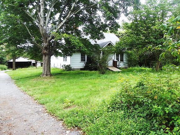 5th image of 330 Delonia Parker Rd