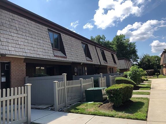 2nd image of 6 E Heritage Dr