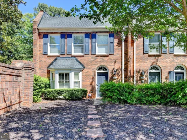 7111 Saint Charles Sq, Roswell, GA 30075