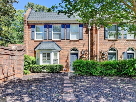 7111 Saint Charles Sq, Roswell, GA 30075