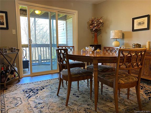 4th image of 3217 Windbluff Dr