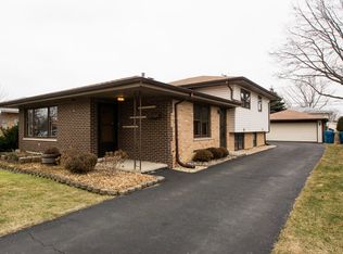 5241 W 137th Pl, Crestwood, IL 60445