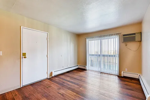 6303 W Ithaca Pl Photo 1
