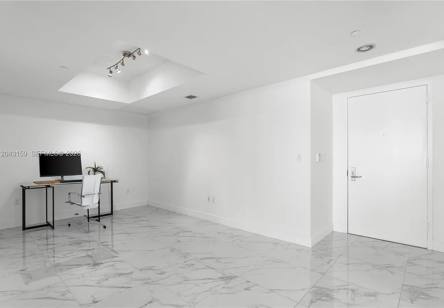 Iconbrickell Condo No 1 — Photo 4