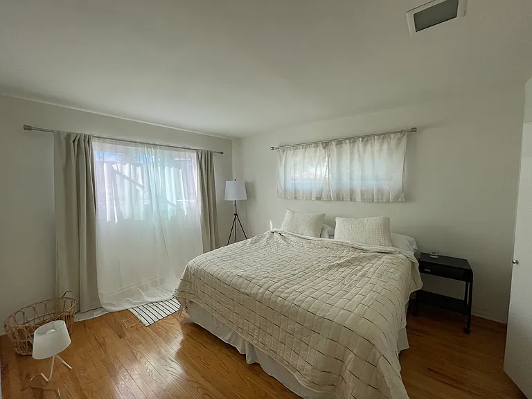 1477 Havenhurst Dr #2 — Photo 22