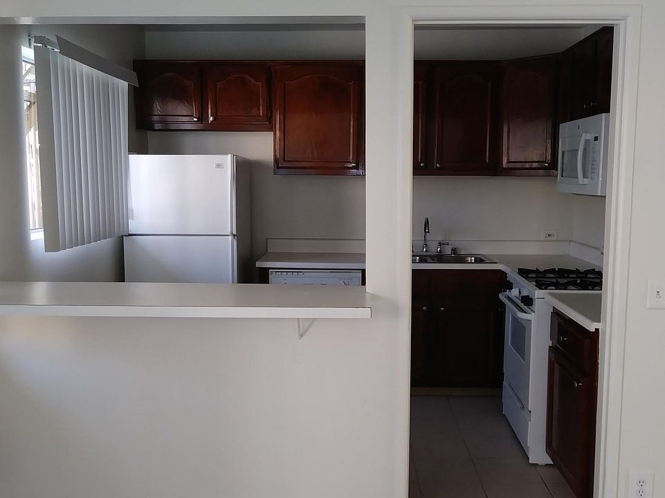 1st image of 4604 Cahuenga Blvd APT 2