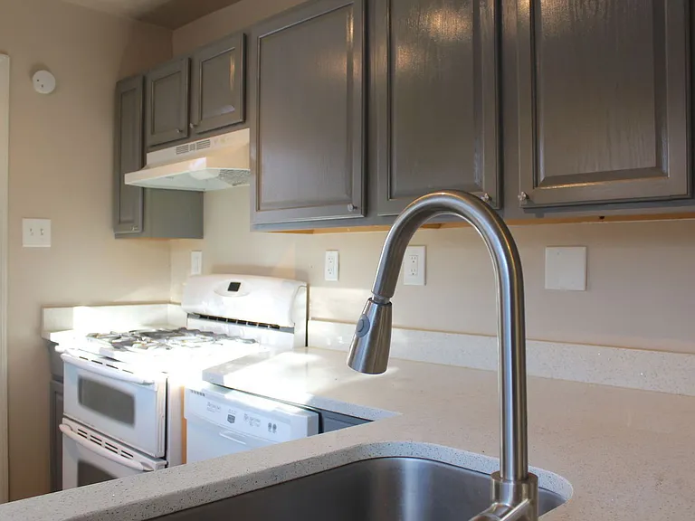 753 Jefferson Rd — Photo 3
