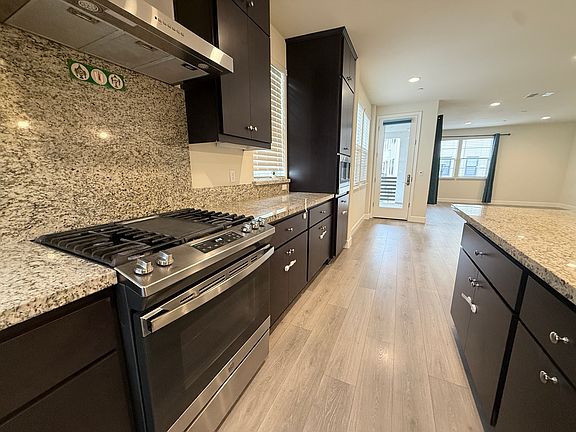 5th image of 3532 Peralta Blvd