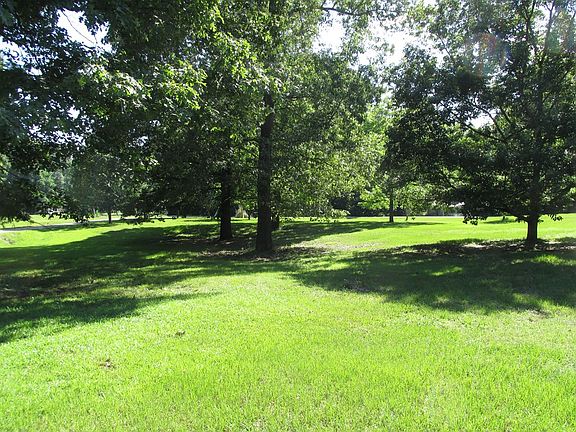 3rd image of 108 Fairview Dr